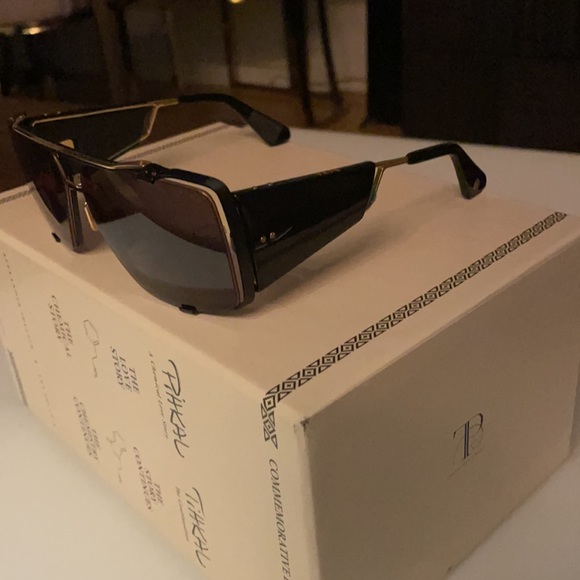 *Dita* Souliner Two - Picture 3 of 9